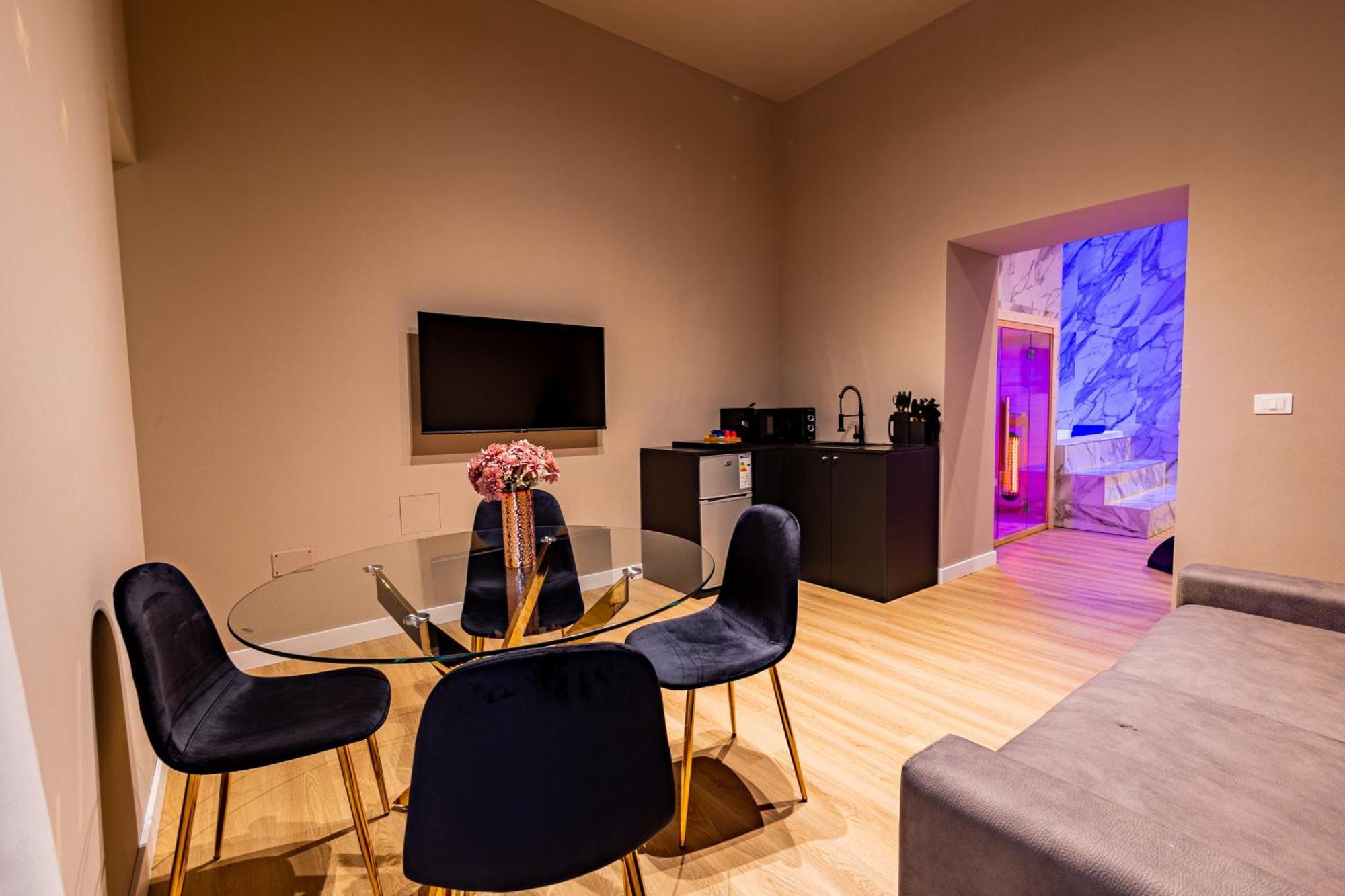 Alojamento de Acomodação e Pequeno-almoço Maximum Hub Suite&spa 2*