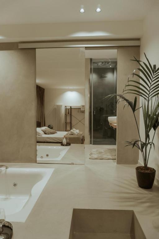 Maximum Hub Suite&spa Alojamento de Acomodação e Pequeno-almoço