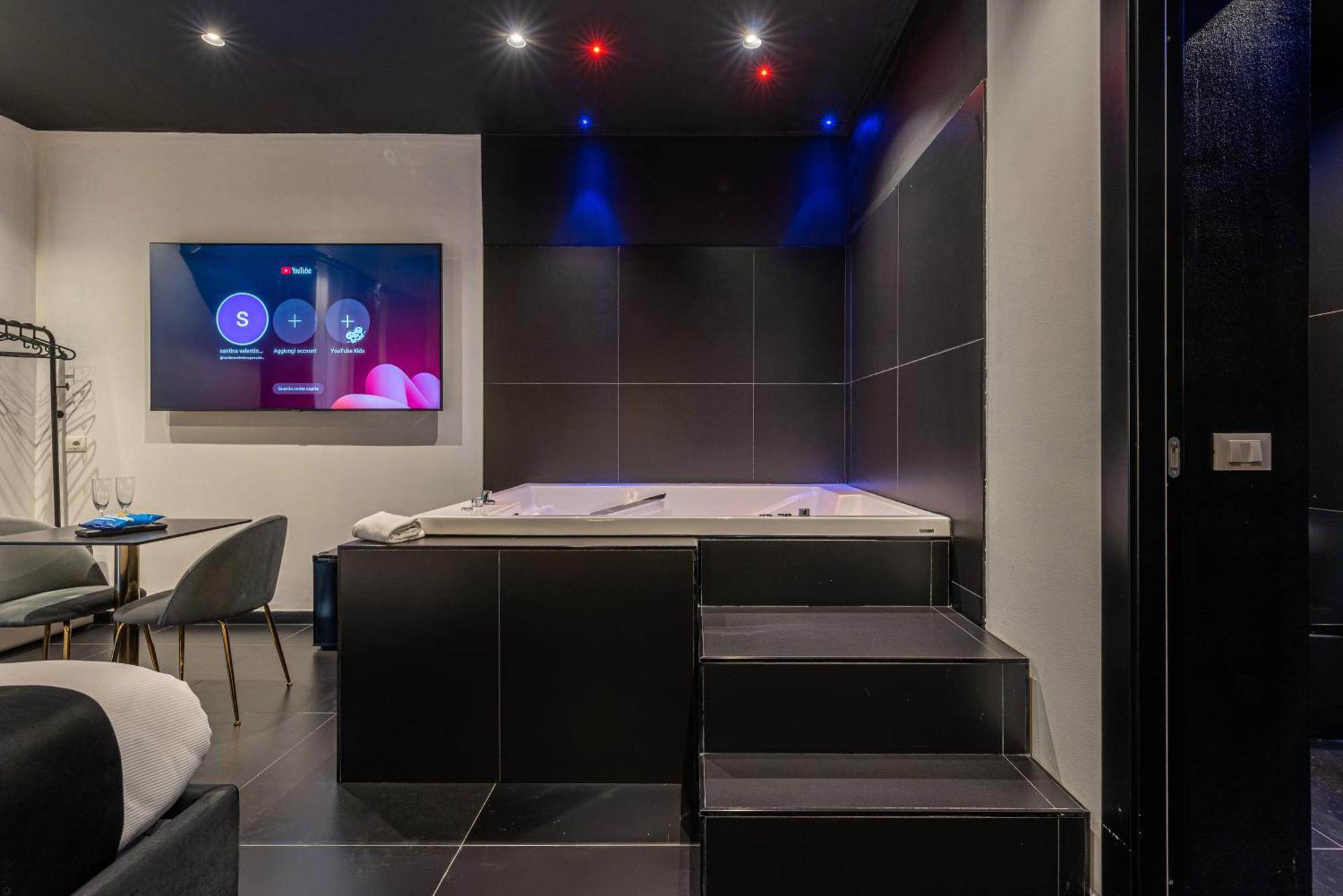 Maximum Hub Suite&spa